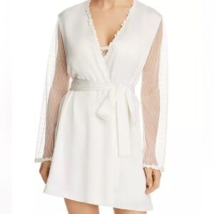 Elegant White Bridal Robe with Sheer Sleeves and Back